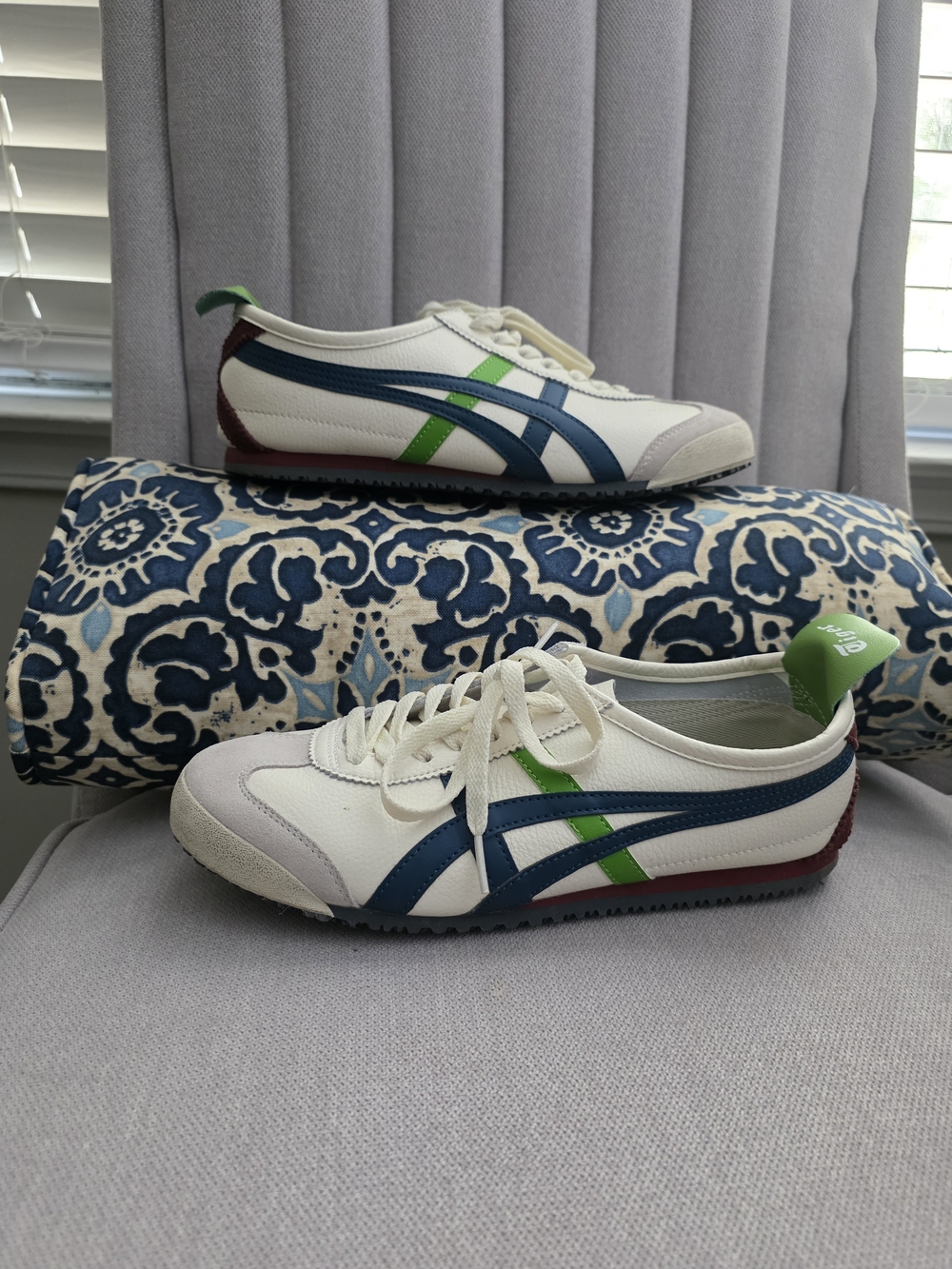 Onitsuka Tiger by Asics White Sneakers with Navy & Green Stripes Used, Size 9.5. - Picture 2 of 13